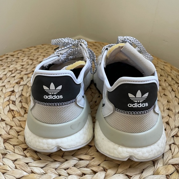 Adidas - Picture 4 of 5